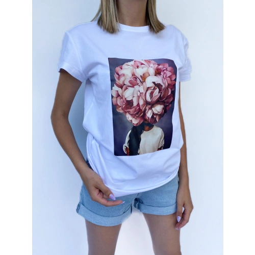 Kadın Pembe Çiçek Baskılı Basic Beyaz Tshirt