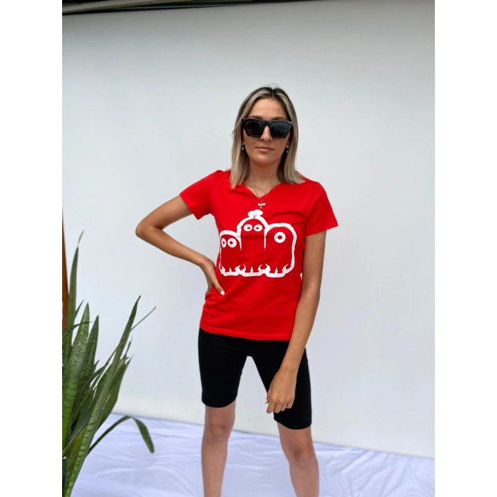 Kadın V Yaka Minyon Karakter Baskılı Kırmızı Tshirt