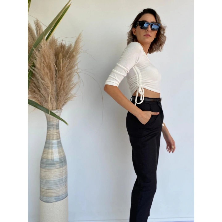 Kadın Beyaz Crop Bluz Yandan Büzgülü