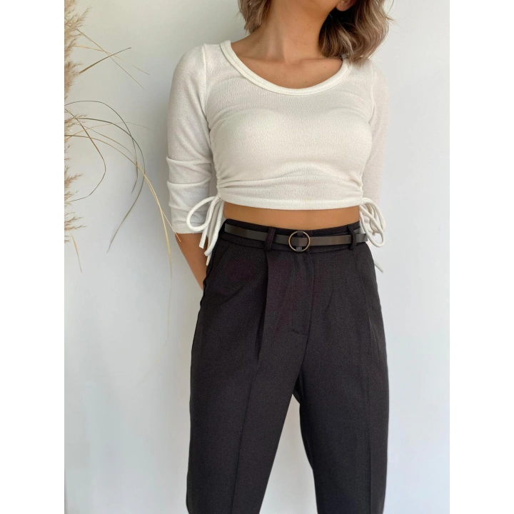 Kadın Beyaz Crop Bluz Yandan Büzgülü
