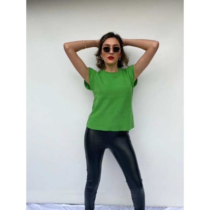 Kadın Yeşil Kolsuz Vatkalı Triko Kazak