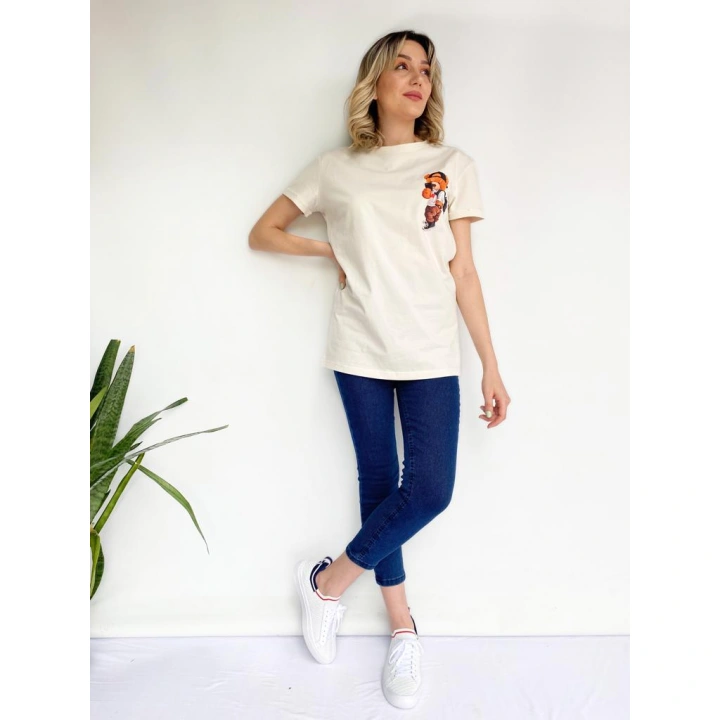 Kadın Ayıcık Baskılı Basic Tshirt Ekru