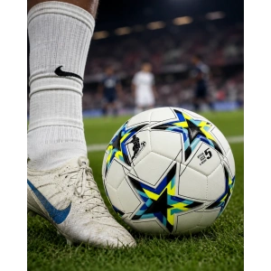 Futbol Antrenman Topu Yüksek Dayanıklı Dikişli Kaymaz Yüzey Tasarımı