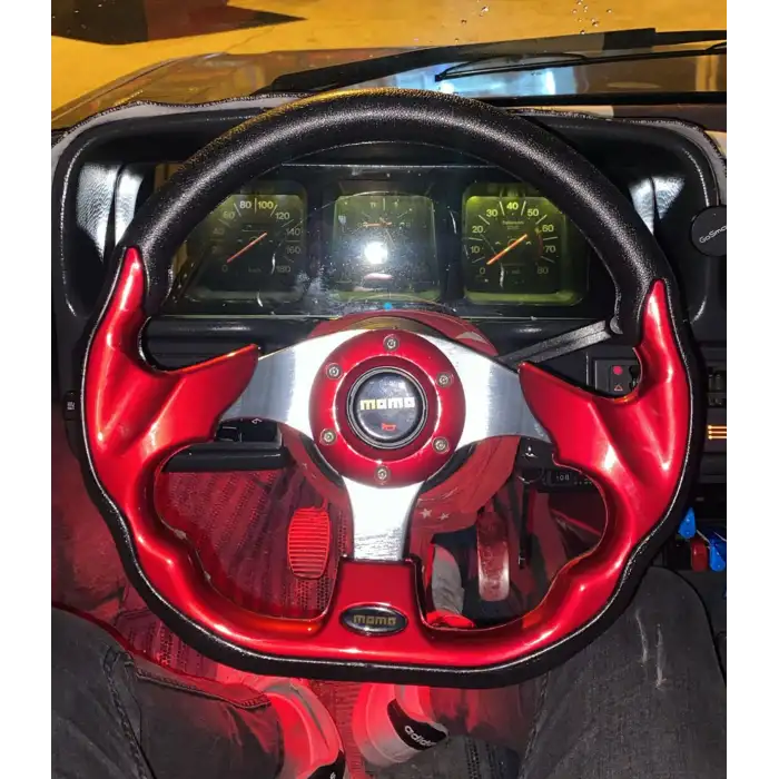Momo Spor Direksiyon 32cm Kırmızı Altı Kesikli Yarış Spor Direksiyonu