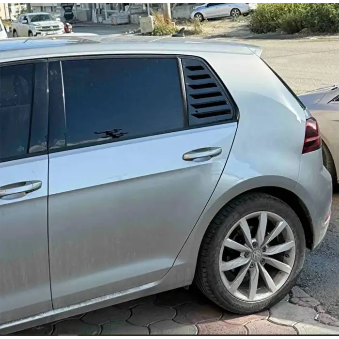 Vw Golf 7-7.5 Kasa İçin Kelebek Cam Vizörü Kaplaması Siyah Renk-Bantlı