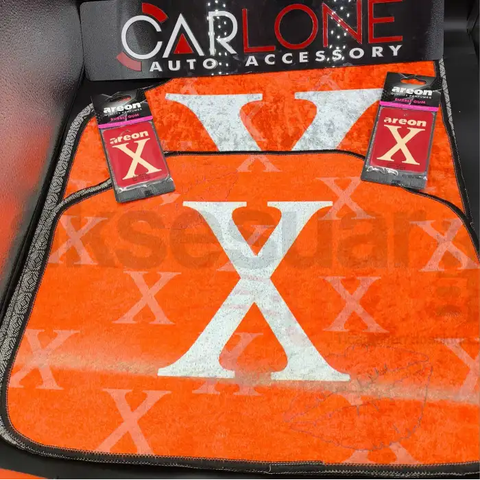 Areon X Kokulu ve X Öpücüklü Kırmızı Araç İçi Halı Paspas-Kaydırmaz Taban-Universal-Yıkanabilir