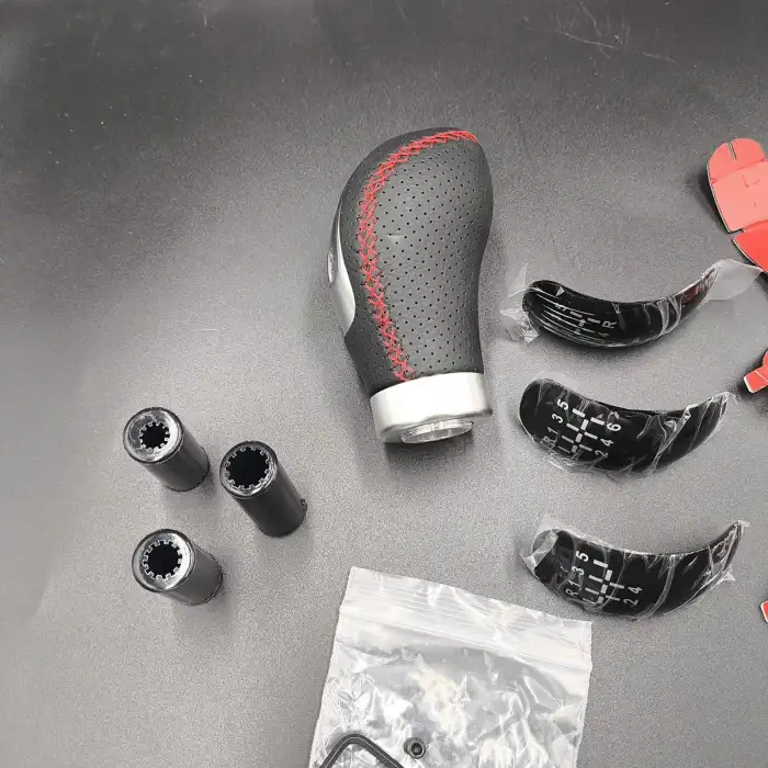 Delikli Deri Vites Topuzu Kırmızı Dikişli-3 Farklı Vites Görselli