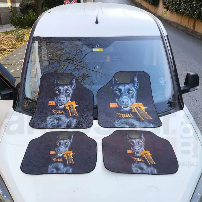 Doberman Goldpistol Desen Araç İçi Halı Paspas-Kaydırmaz Taban-Universal-Yıkanabilir
