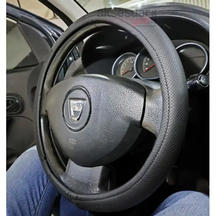 Geçme Deri Direksiyon Kılıfı - Düz Delikli Siyah Renk - 38cm