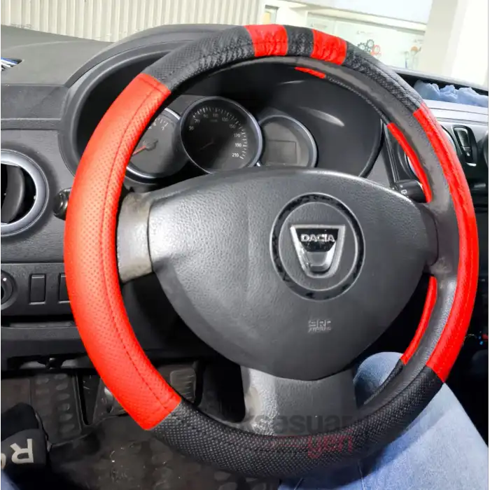 Geçme Deri Direksiyon Kılıfı - Spor Görünüm - Delikli Siyah Kırmızı Renk - 38cm