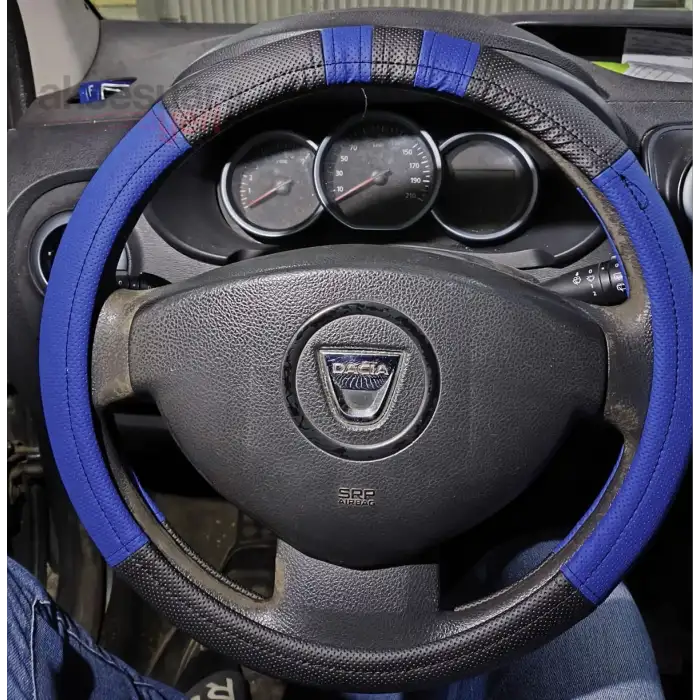 Geçme Deri Direksiyon Kılıfı - Spor Görünüm - Delikli Siyah Mavi Renk - 38cm