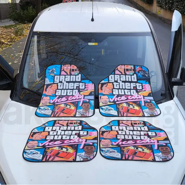 GTA Desen Araç İçi Halı Paspas-Kaydırmaz Taban-Universal Her Araca Uyumlu-Yıkanabilir
