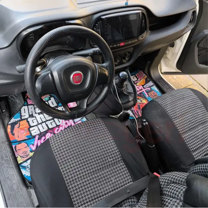 GTA Desen Araç İçi Halı Paspas-Kaydırmaz Taban-Universal Her Araca Uyumlu-Yıkanabilir
