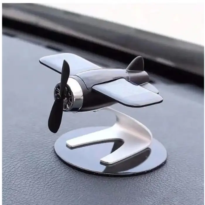 Güneş Enerjisi İle Çalışan Pervaneli Uçak Temalı Oto Kokusu