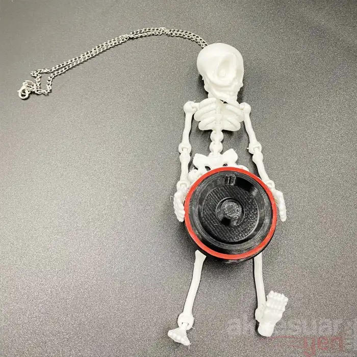 İskelet Ayna Süsü Bas Tutan Beyaz Renk Zincirli A+ Ürün