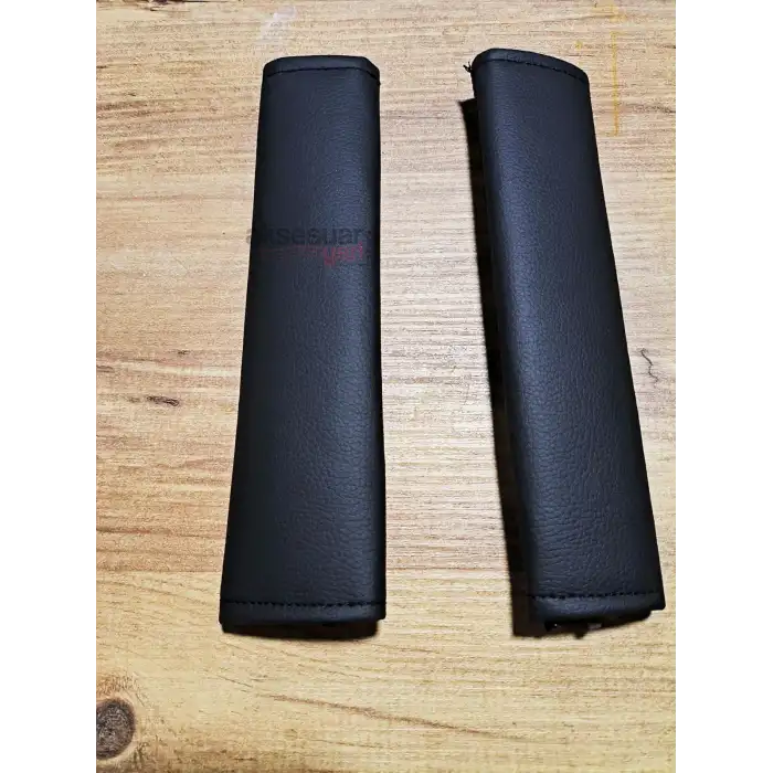 Logosuz Deri ve Süngerli Emniyet Kemer Pedi Rahatlatıcı