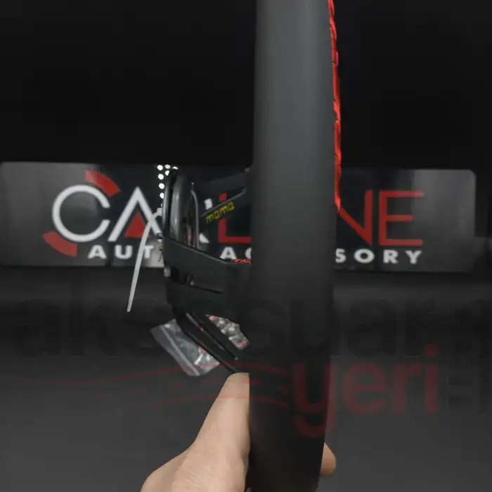 Momo Direksiyon Kırmızı İpli Gri Metal Kollar ve Göbek 35cm Ofsetli Model Deri