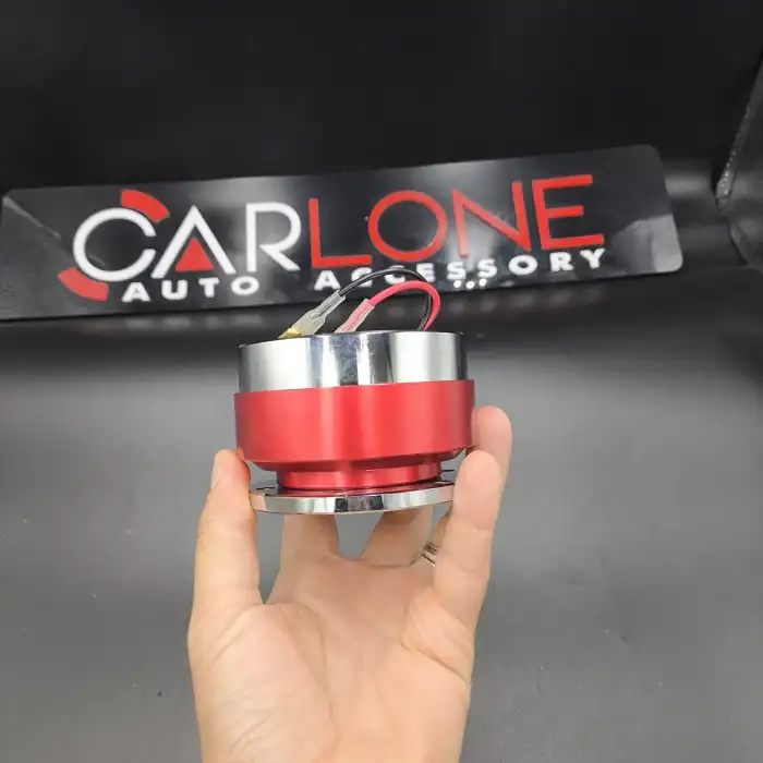 Momo Direksiyonlar İçin SökTak Göbek Aparatı-Kırmızı Renk