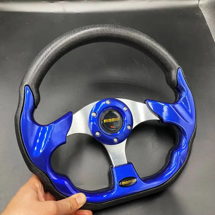 Momo Spor Direksiyon 32cm Mavi-Altı Kesikli Yarış Spor Direksiyonu