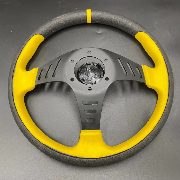 Momo Spor Direksiyon 32cm Sarı Yüzük ve Detaylı-Yarıklı Model-Yarış Spor Direksiyonu