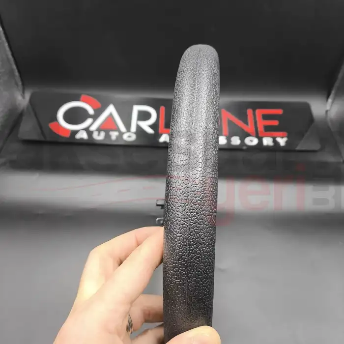 Momo Spor Yarış Direksiyonu-Ofsetsiz-Noktalı ve Kaymaz Desenli Deri 30cm