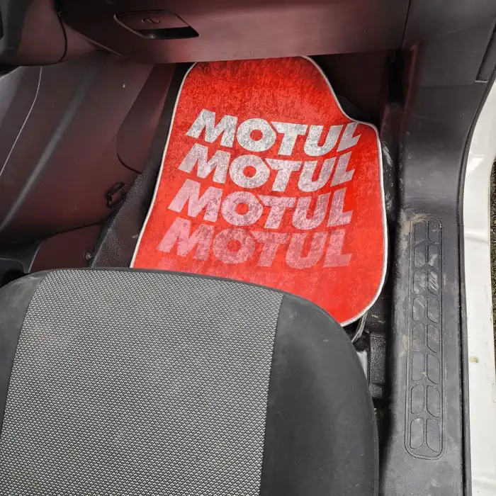 Motul Kırmızı Halı Paspas-Kaydırmaz Taban-Universal-Yıkanabilir