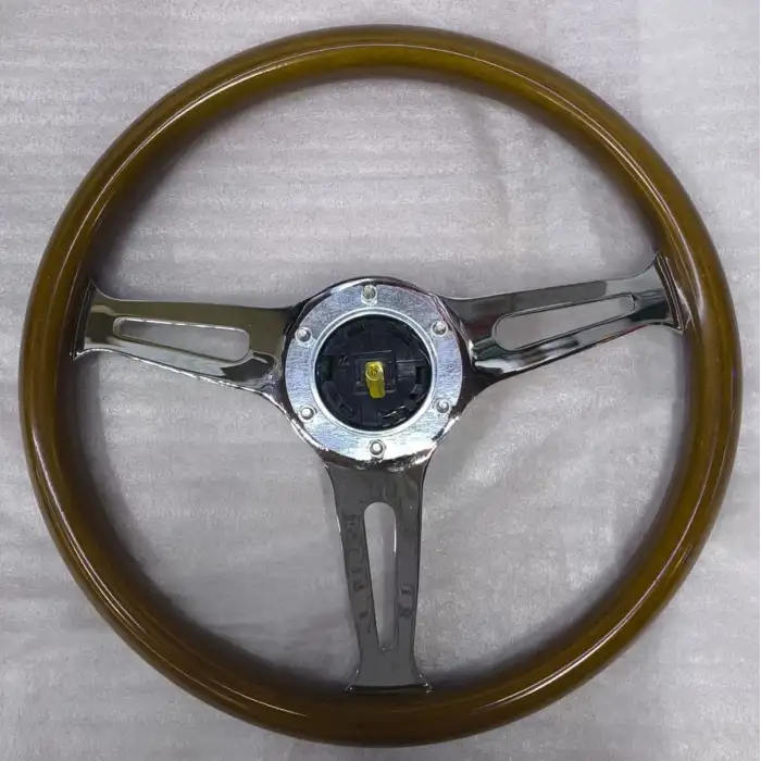 Nardi Ahşap Direksiyon-Çap: 35cm-1. Sınıf Lüx Ahşap Direksiyon-Beyaz Şeritli