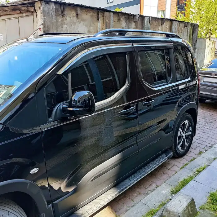 Peugeot Rifter Kromlu Cam Rüzgarlığı 2019-Sonrasi A+ Yeni Dizayn