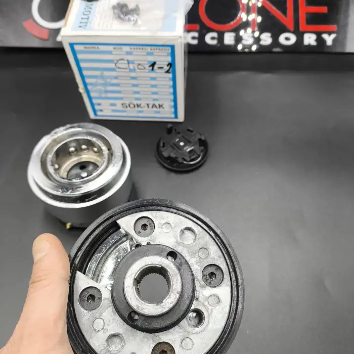 Renault Clio 1-2 İçin SökTak Göbek-Momo Tip Direksiyon İle Uyumlu