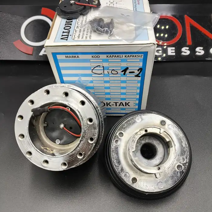 Renault Clio 1-2 İçin SökTak Göbek-Momo Tip Direksiyon İle Uyumlu