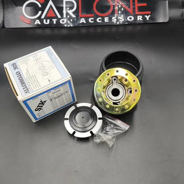 Skoda Favorit İle Uyumlu Sabit Spor Direksiyon Göbeği Momo Tip