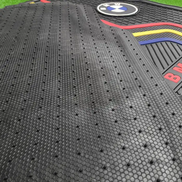 Üniversal BMW Latex Kauçuk-5 parça-Paspas-Kaydırmaz Taban-1.Sınıf İthal Ürün