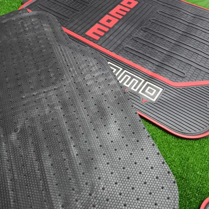 Üniversal Momo Latex Kauçuk-5 parça-Paspas-Kaydırmaz Taban-1.Sınıf İthal Ürün