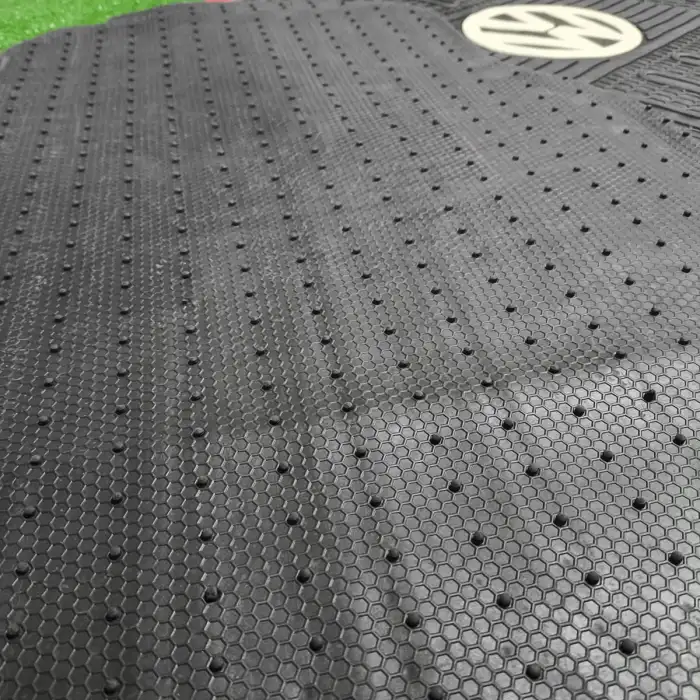 Üniversal 2V Latex Kauçuk-5 parça-Paspas-Kaydırmaz Taban-1.Sınıf İthal Ürün