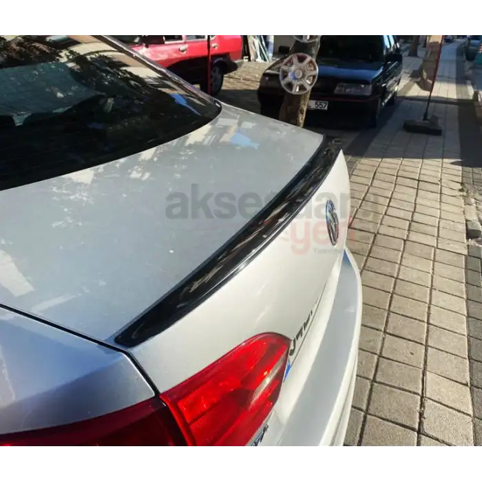 Volkswagen Jetta Mk6 Piano Black Spoiler 2010-2017 Birebir Uyumlu