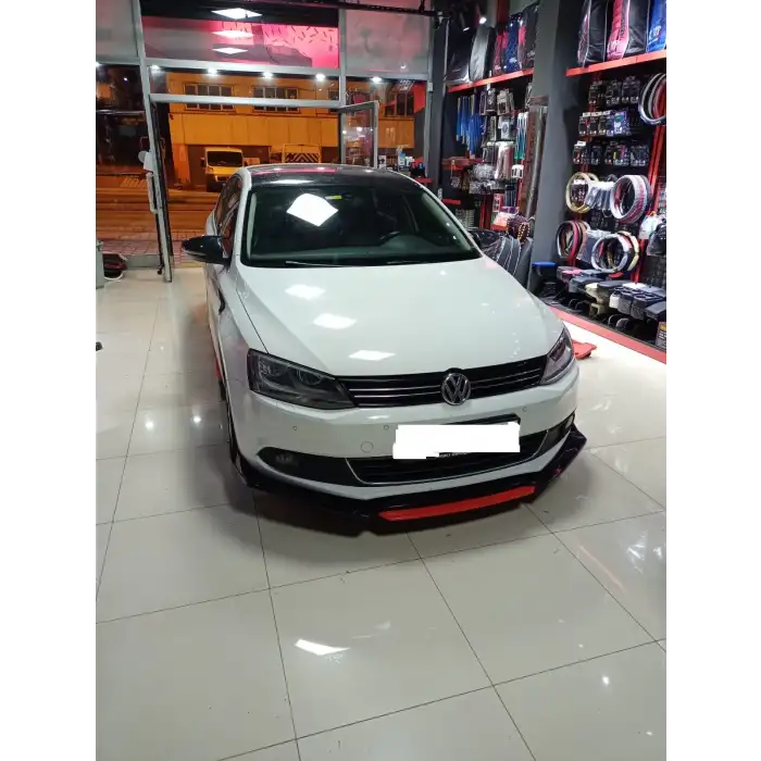 Volkswagen jetta Uyumlu Ön Lip kırmızı Renkli 4 Parça - A+ Ürün - Dayanıklı Malzeme