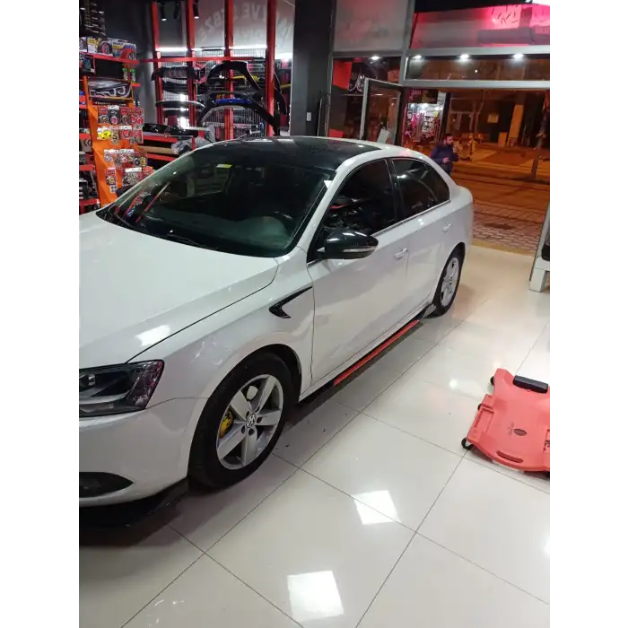 Volkswagen Jetta Uyumlu Renkli 8 Parça Üniversal Yan Etek Çıtası - Marşbiyel - A+ Kalite