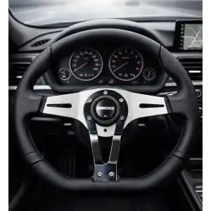 Momo Tip Spor Direksiyon Siyah Deri Detaylı 32cm Özel Seri