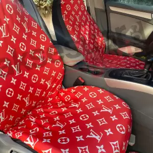 Kırmızı LV Servis Kılıfı - Kaydırmaz Taban Halı Paspas Seti