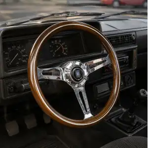 Nardi Ahşap Direksiyon-Çap: 35cm-1. Sınıf Lüx Ahşap Direksiyon-Beyaz Şeritli