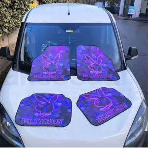 Playboy Desen Araç İçi Halı Paspas-Kaydırmaz Taban-Universal Her Araca Uyumlu-Yıkanabilir