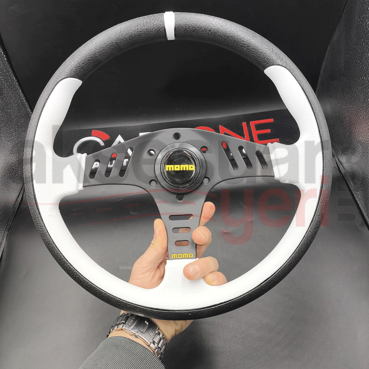 Momo Spor Direksiyon 32cm Beyaz Detaylı- Yarış Spor Direksiyonu