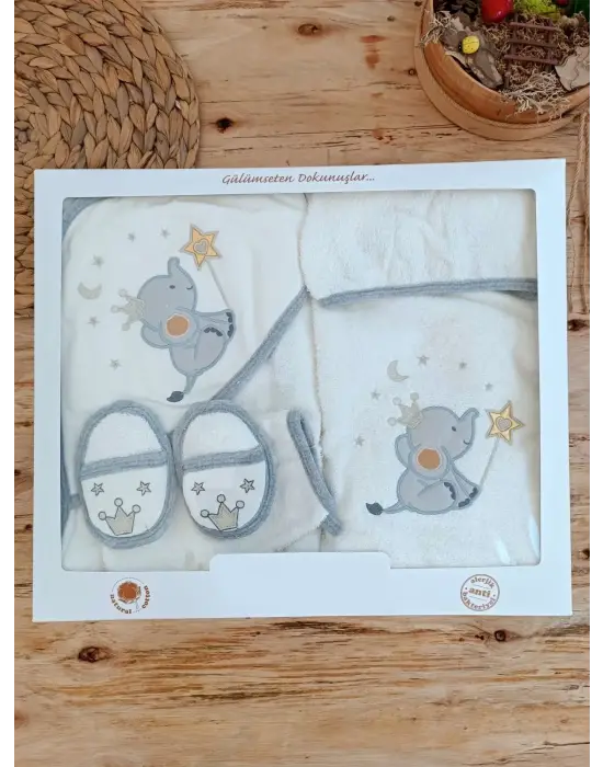 Sevimli Fil Nakışlı 4lü Bebek Havlu Silgi Takımı