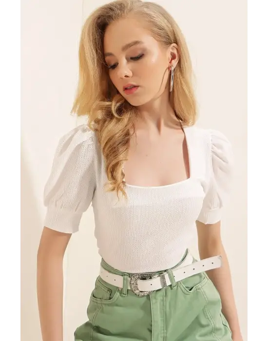 0409 Kare Yaka Örme Bluz - Beyaz