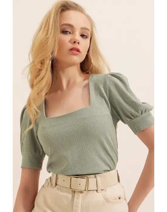 0409 Kare Yaka Örme Bluz - Çağla