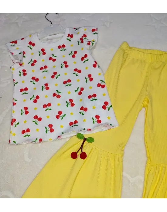 1-2-3-4 Yaş Kiraz Baskılı Tişört İspanyol Paçalı Likralı 2li Kız Çocuk Takımı Sarı