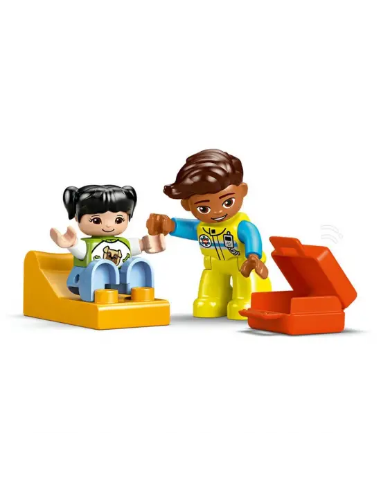 10447 Lego Duplo Ambulans ve Sürücü 19 parça +2 yaş