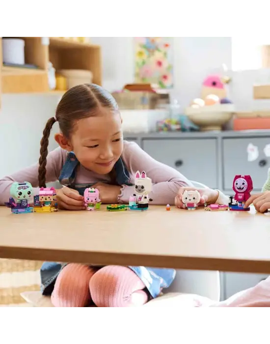 11215 Lego Gabbynin Brick-Built Kedi Arkadaşları 324 parça +6 yaş