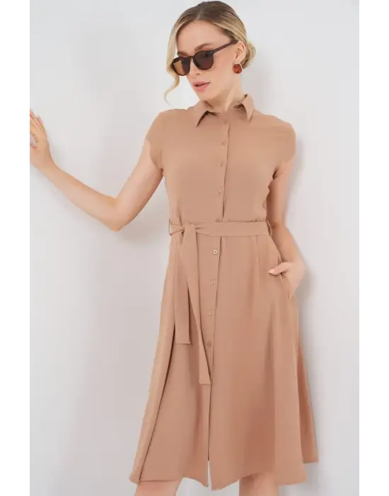 1677 Boydan Düğmeli Kuşaklı Elbise - Bisküvi