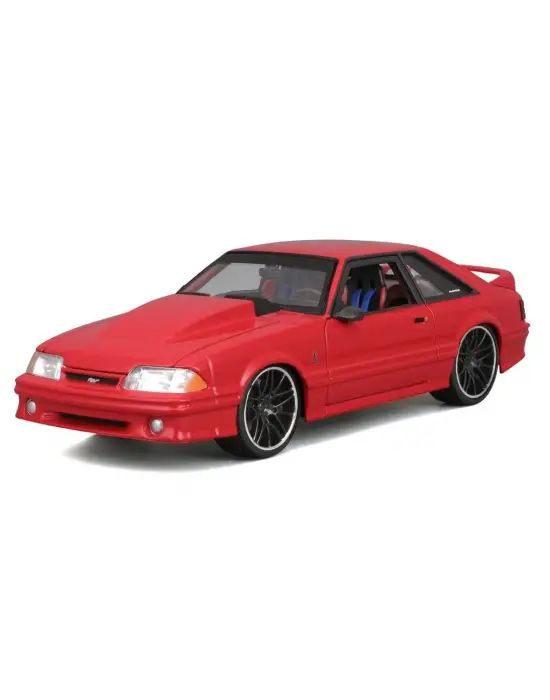 Omarı 1:24 Ölçekli Ford Mustang SVT Cobra Model Araba